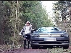 MILF Quick Fuck Outside Near Public Highway Cum Inside and Piss It