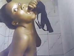 Am Hot, Wet and I Pee my Bra