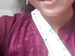 My girlfriend showed completeness open on video call