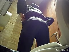dekko a catcall at pen up toilet 2